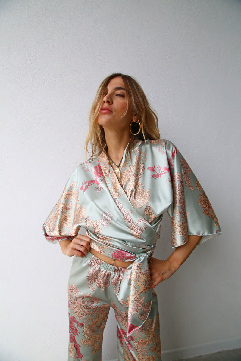 P4019 CAMICIA KIMONO FANTASIA CASHMERE VERDE CON FUSCIACCA