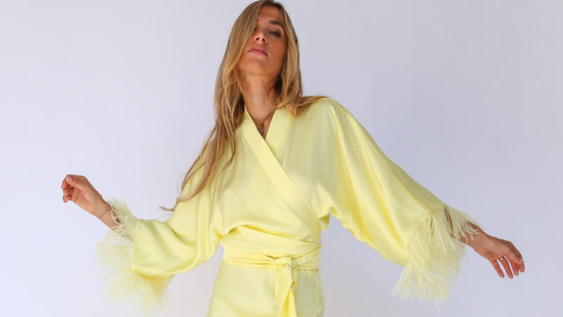 Kimono top giallo piume