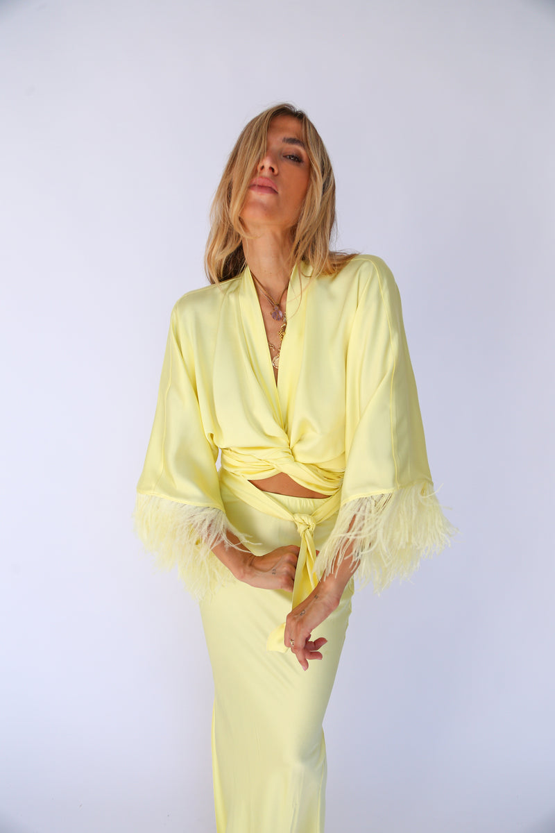 Kimono shirt with sash and viscose feathers yellow