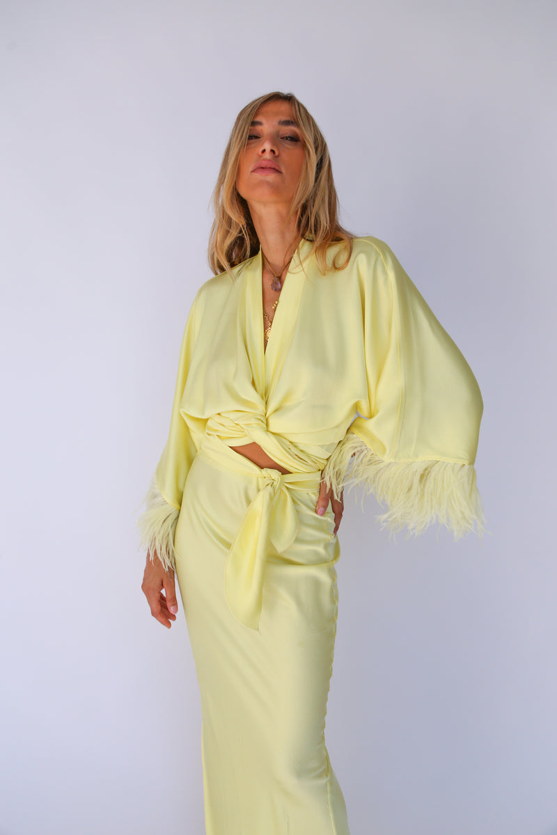 Kimono shirt with sash and viscose feathers yellow