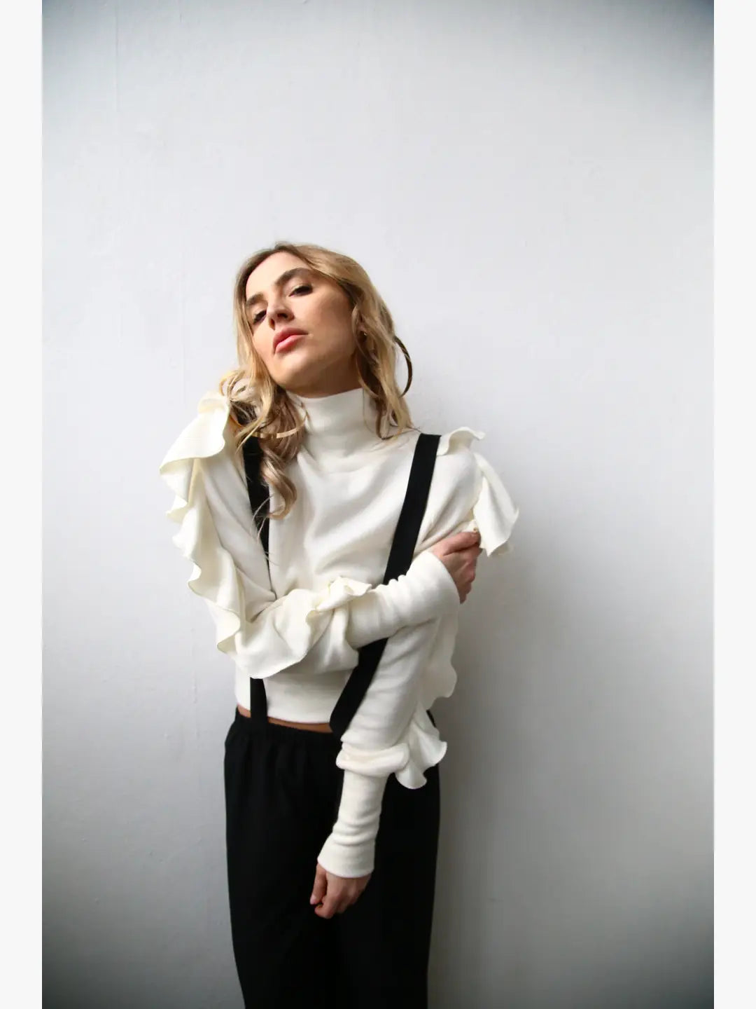 OSLO MAGLIONE COLLO ALTO RAGLAN FRAPPA MANICHE BIANCO