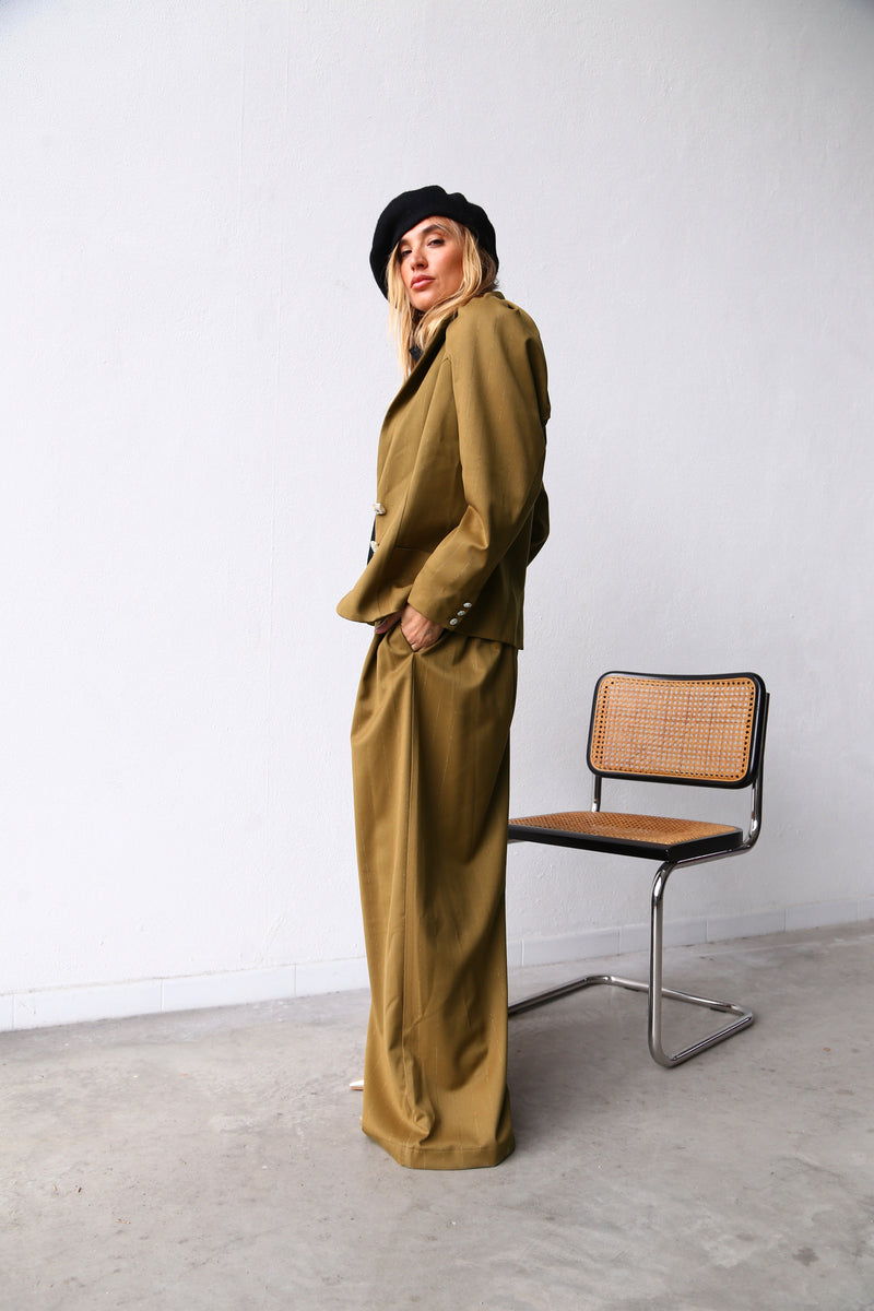 A6093 CHALK STRIPE CREAM PUFF-SLEEVE JACKET
