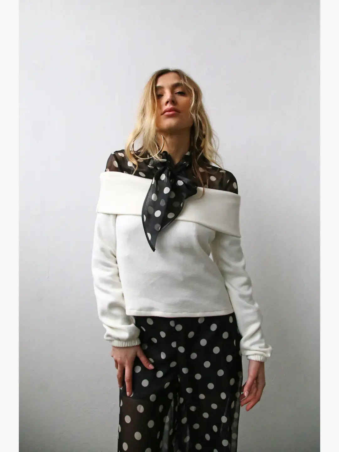 A4018 MAGLIONE SPALLE NUDE LANA PANNA
